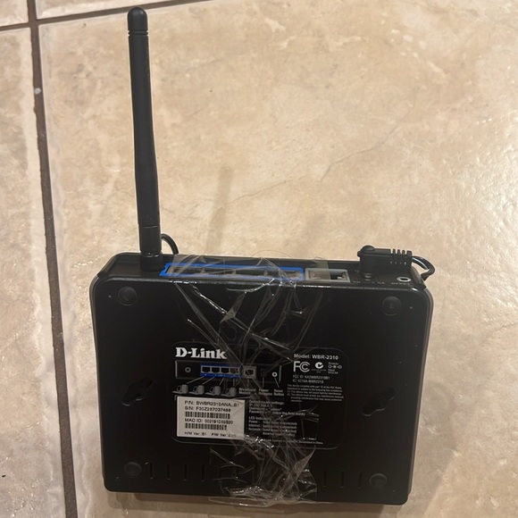 D-Link WBR-2310 Wireless Router - Picture 3 of 3